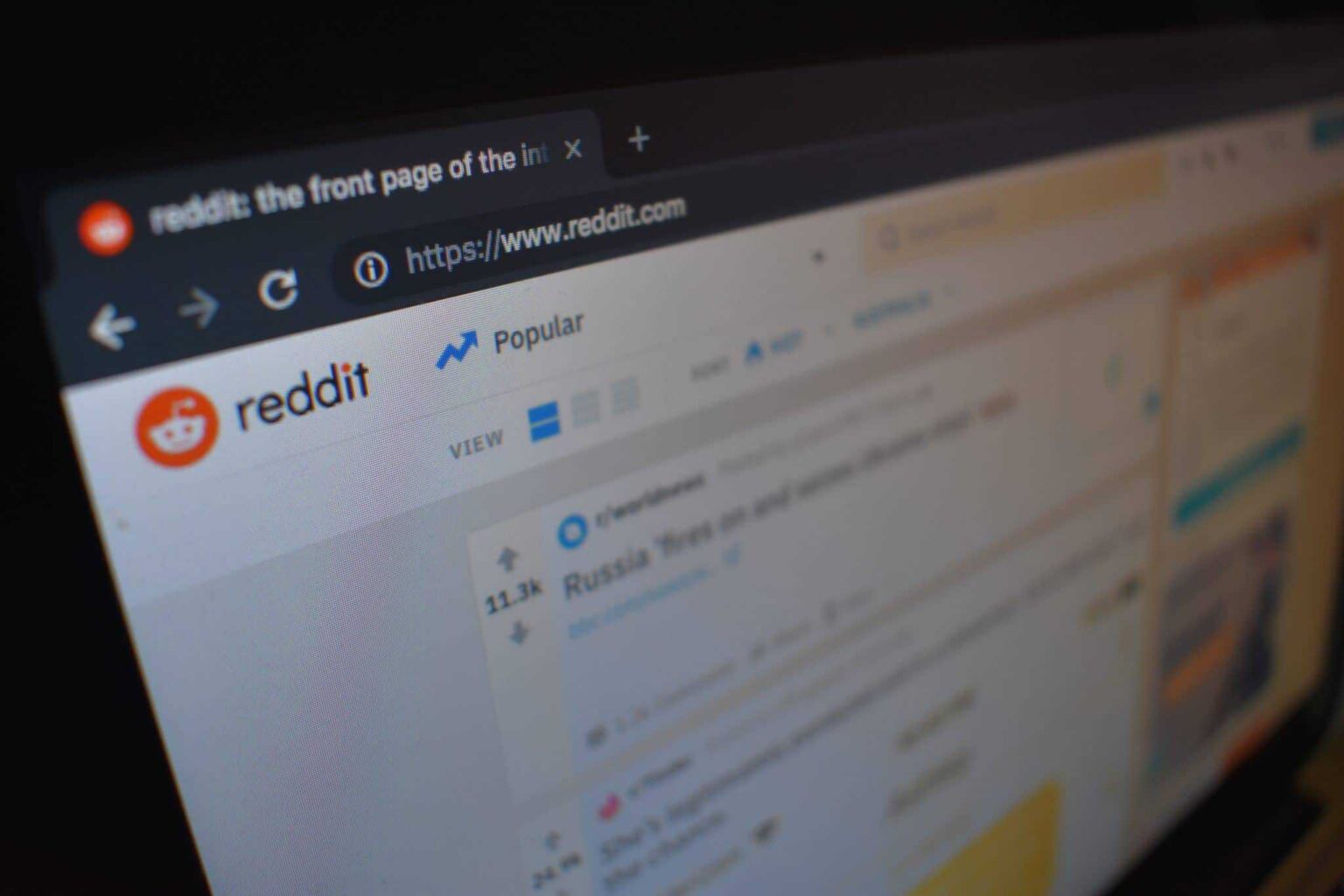 How Does Reddit Make Money? A Closer Look at the Company's ...