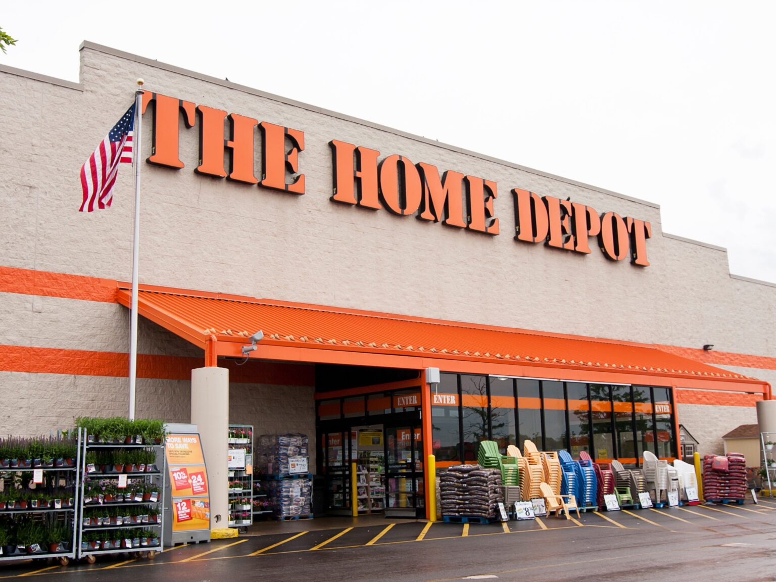 Home Depot Competitors Analysis: Who Stacks Up Against this Home ...