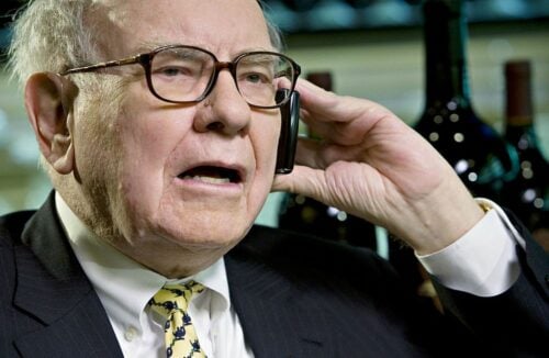 How Can I Contact Warren Buffett Directly