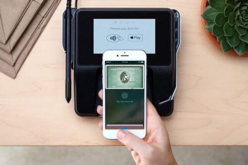 does Starbucks take Apple Pay