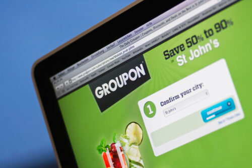 does Groupon take Apple Pay