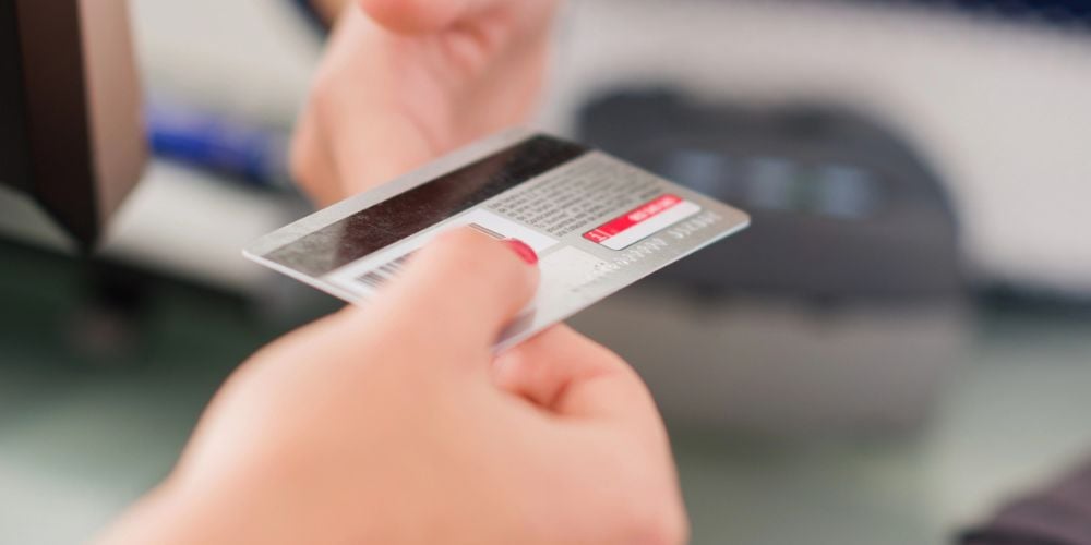 Does H&M Accept Personal Checks? Complete Guide