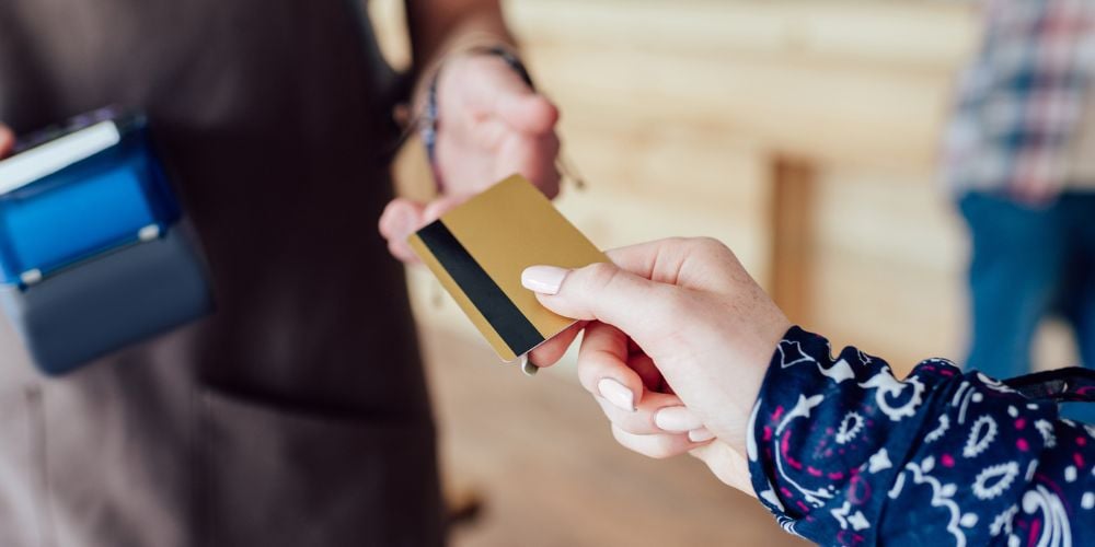 Does Uniqlo Accept Personal Checks?