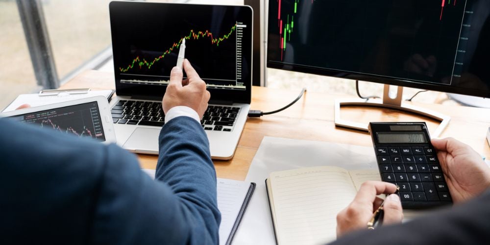 Strangle vs Straddle Option Strategy: Detailed Comparison