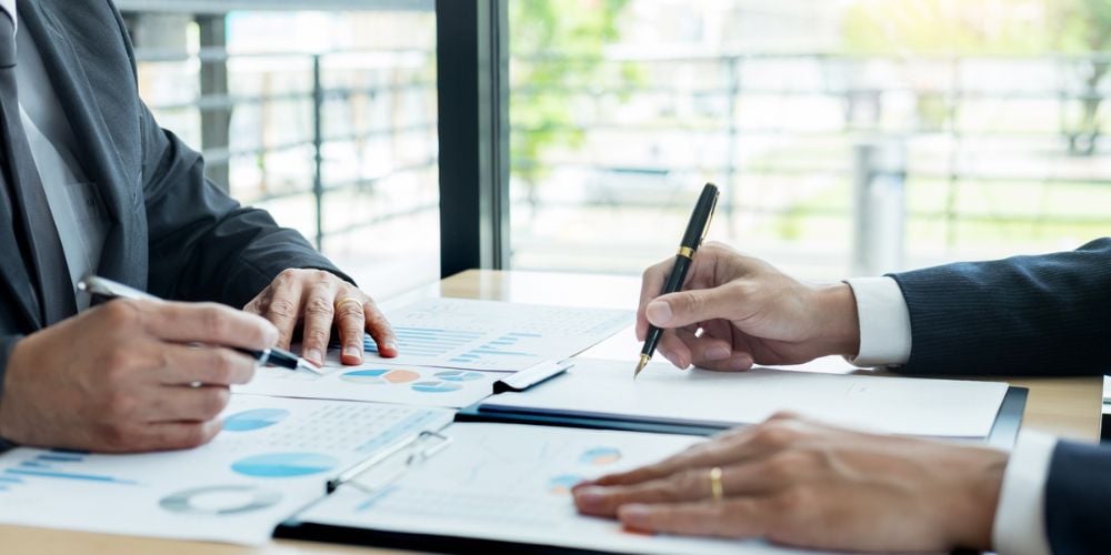 Face Value vs Cash Value: Detailed Comparison
