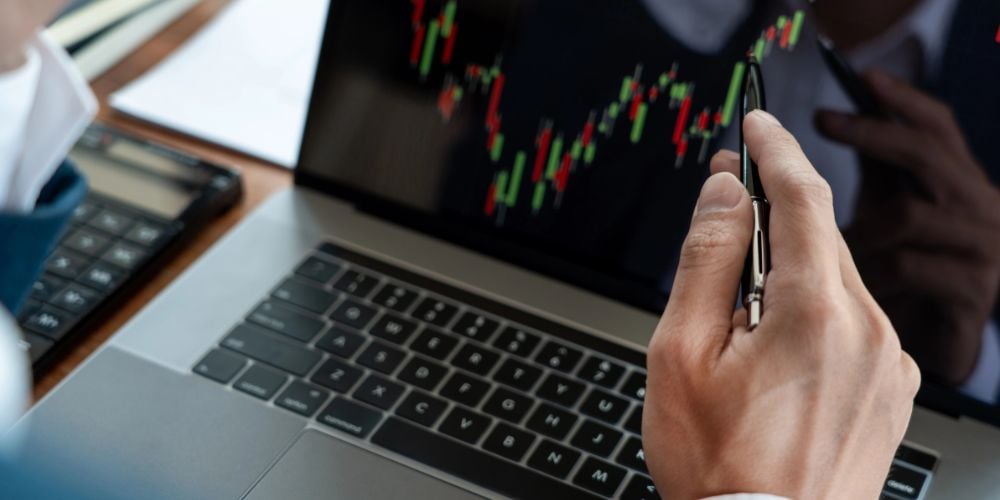 Smart Money in Trading and Investing: Detailed Guide