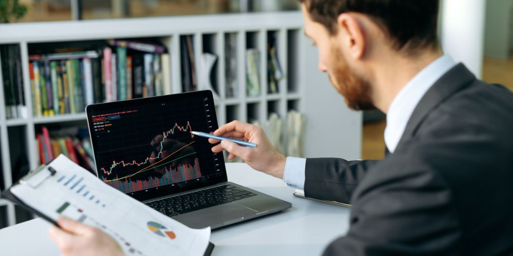 How Do Prop Trading Firms Make Money? Detailed Guide
